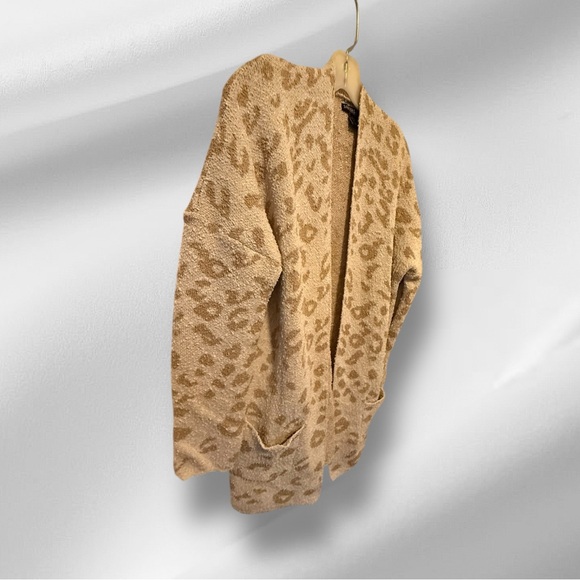 Sabrina Lauren Animal Print Cardigan Sweater - Picture 4 of 6
